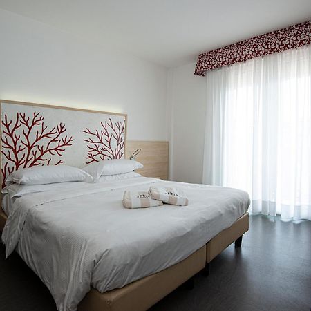 Hotel Savoy Caorle Buitenkant foto