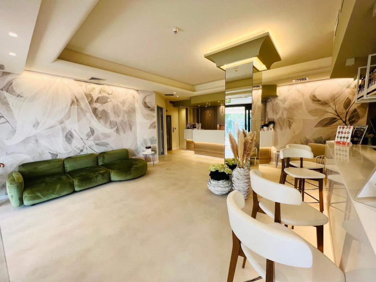 Hotel Savoy Caorle Buitenkant foto
