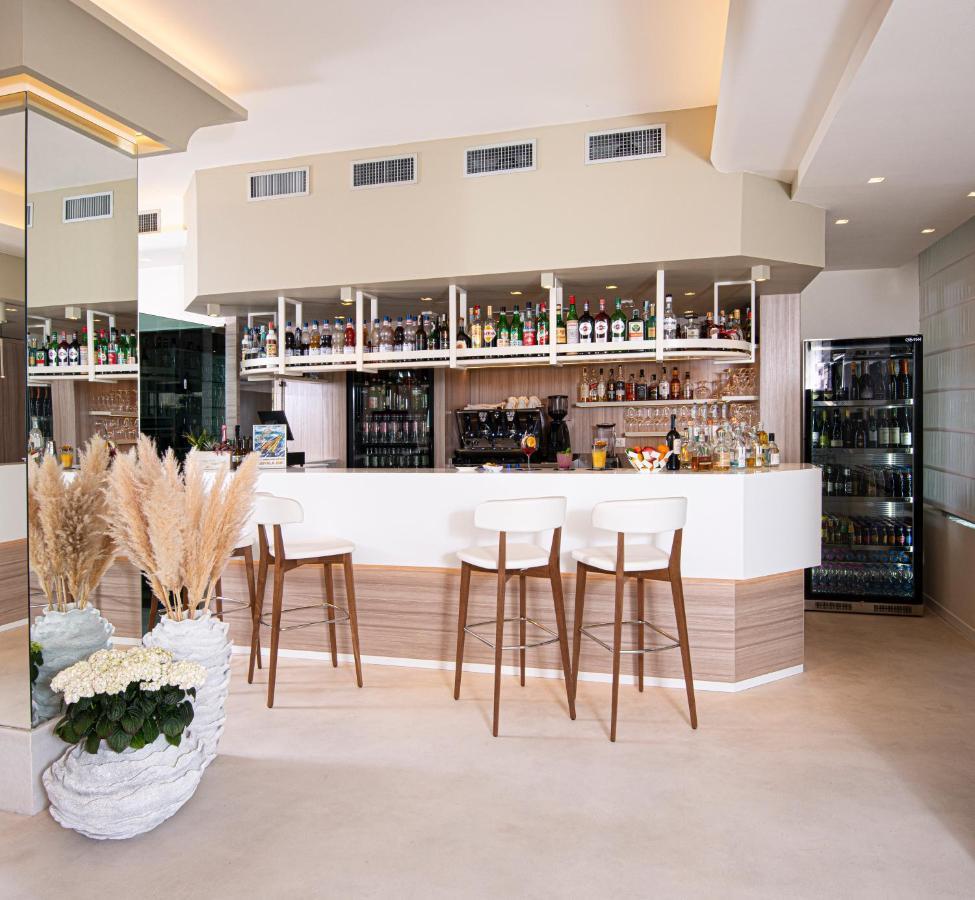 Hotel Savoy Caorle Buitenkant foto