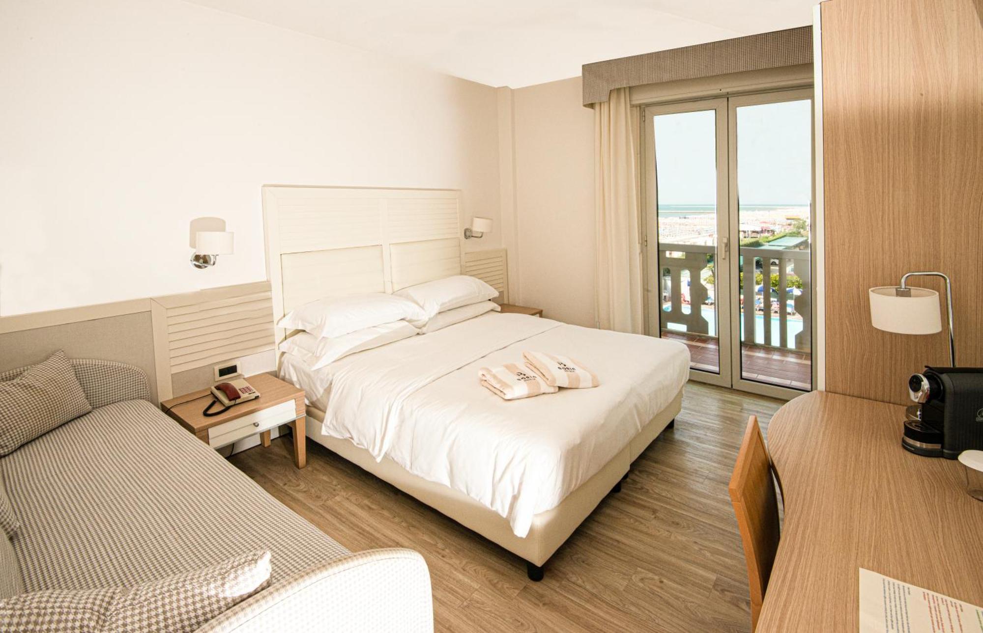 Hotel Savoy Caorle Buitenkant foto