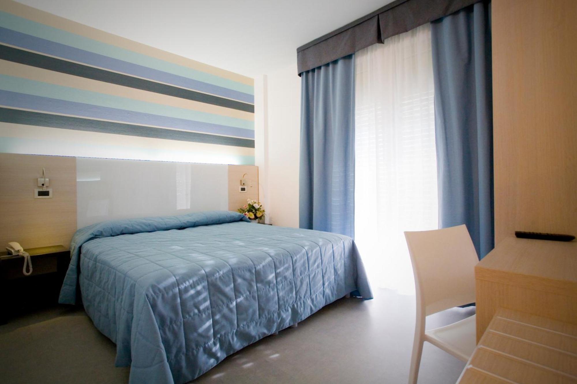 Hotel Savoy Caorle Buitenkant foto