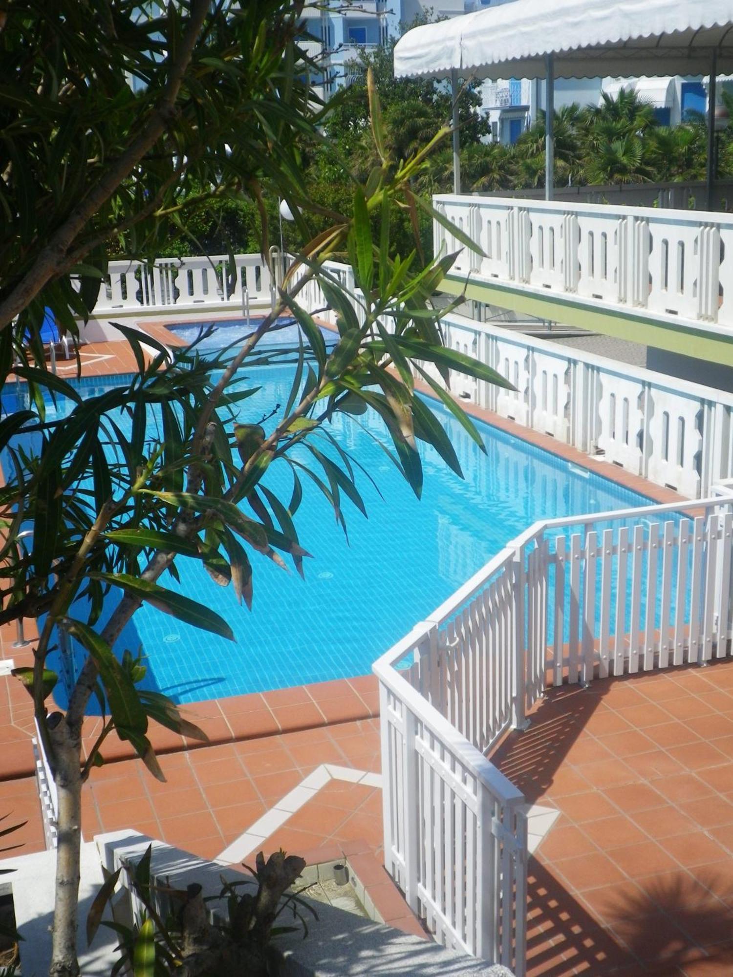 Hotel Savoy Caorle Buitenkant foto