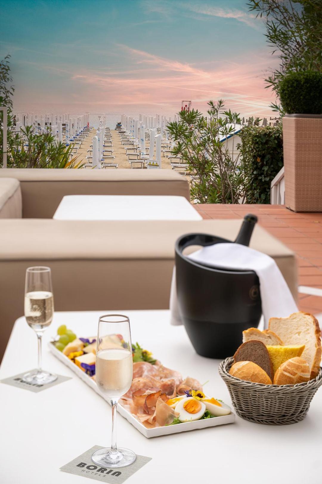 Hotel Savoy Caorle Buitenkant foto
