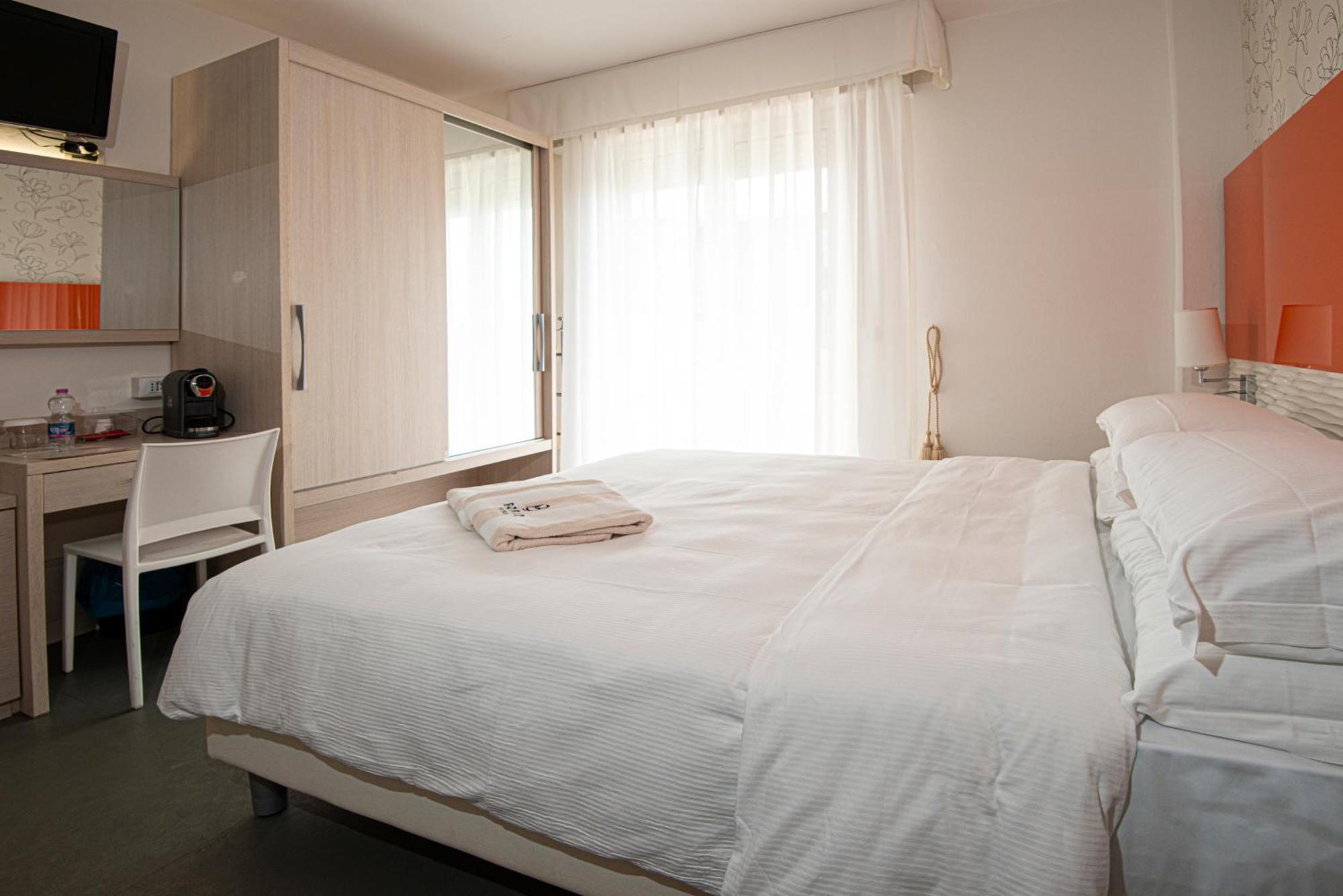 Hotel Savoy Caorle Buitenkant foto