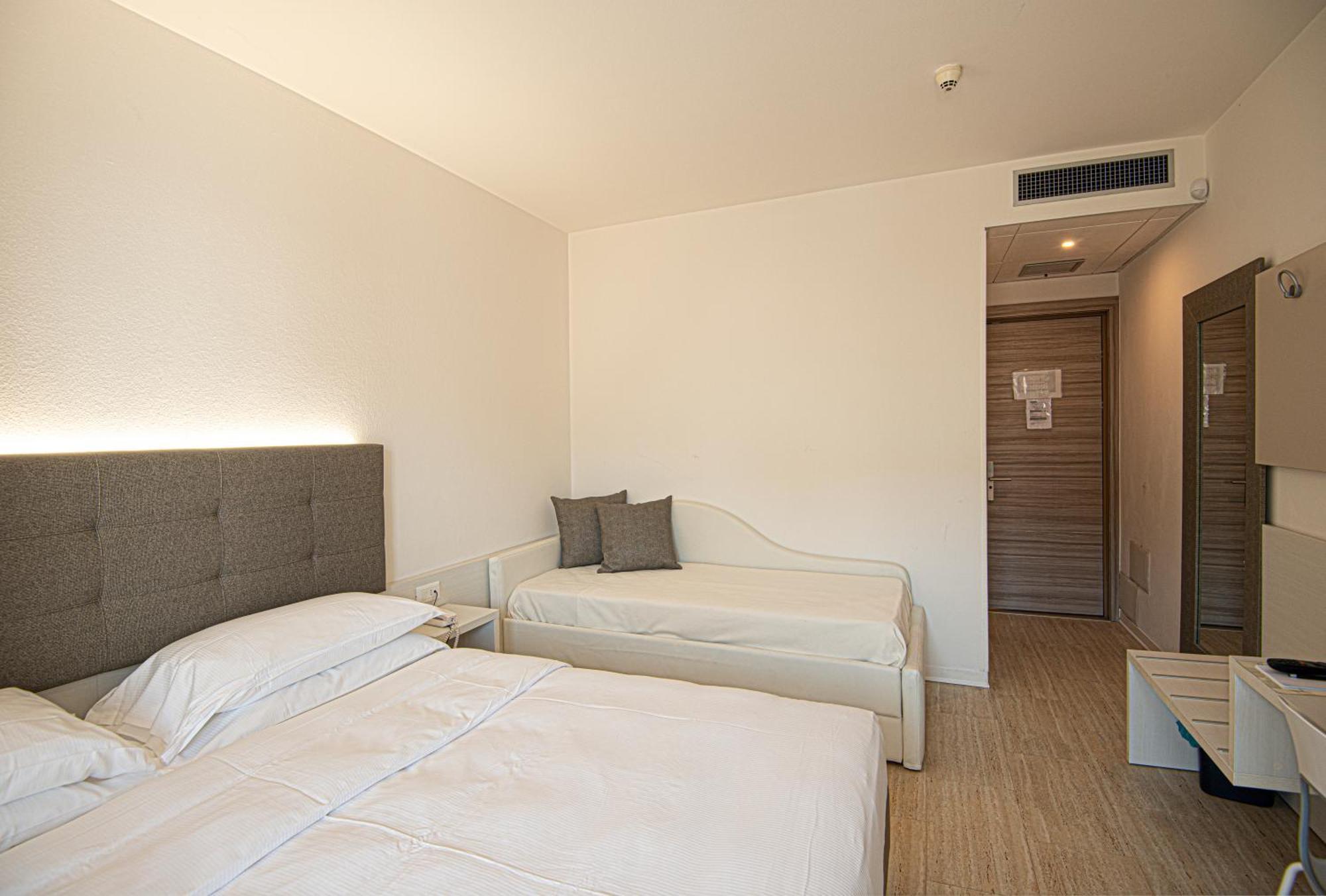 Hotel Savoy Caorle Buitenkant foto