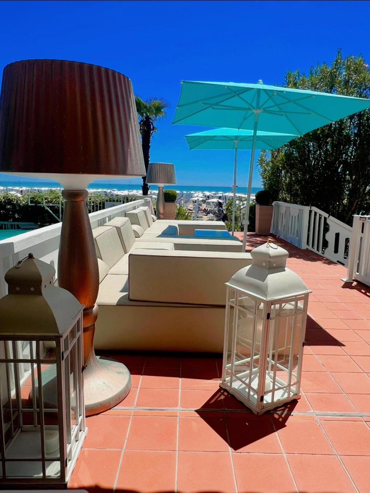 Hotel Savoy Caorle Buitenkant foto