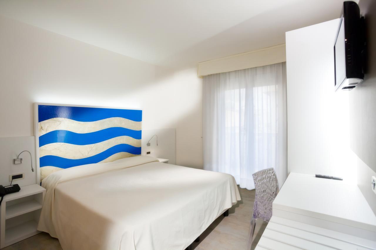 Hotel Savoy Caorle Buitenkant foto