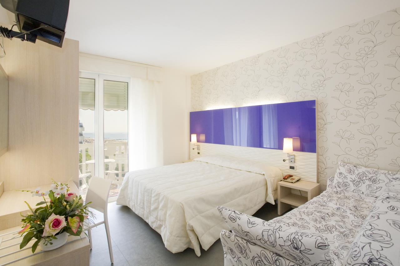 Hotel Savoy Caorle Buitenkant foto